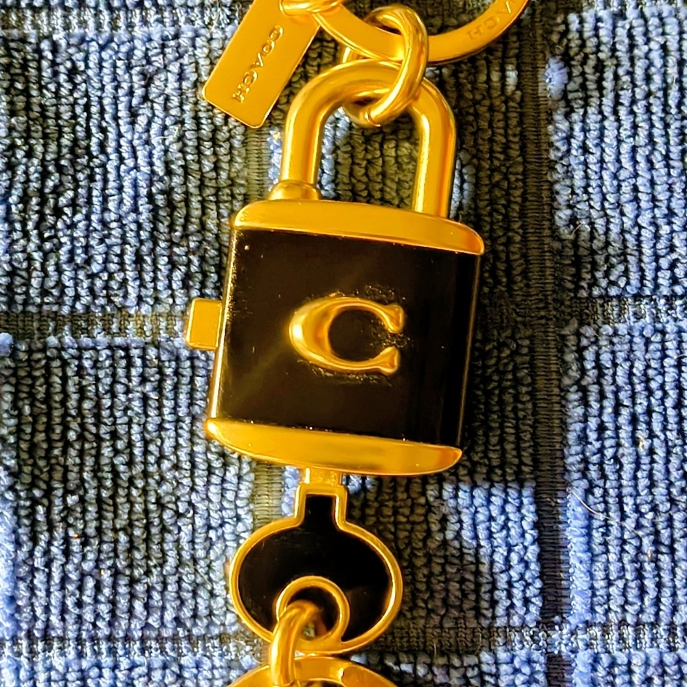 Coach Gold and Black Lock Keychain Lock/Unlock (BAG NOT INCLUDED) - Picture 6 of 6